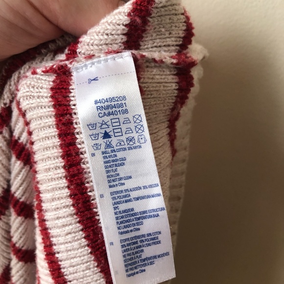 Forever 21 Striped Red and White Sweater - Picture 4 of 4